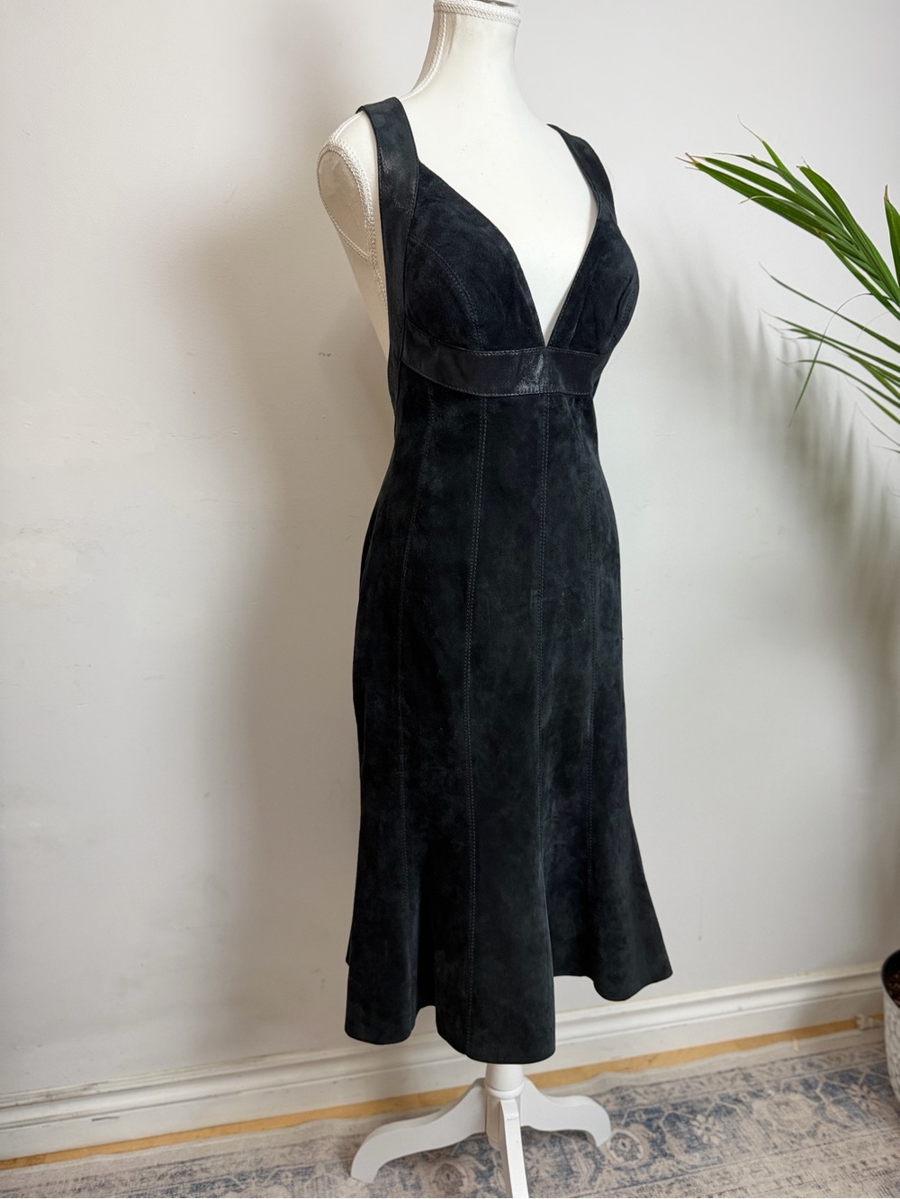 Danier Black Genuine Suede Leather Plunge Cross Back Midi Dress - Picture 14 of 15